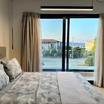 Tres V & Hotel apartamentowy 3*