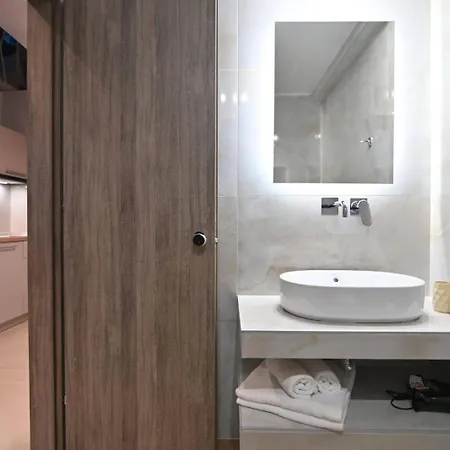 Aparthotel Tres V &