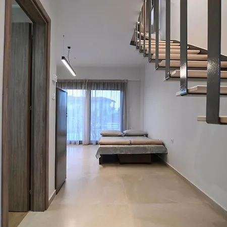 Aparthotel Tres V & Stavros (Thessaloniki)