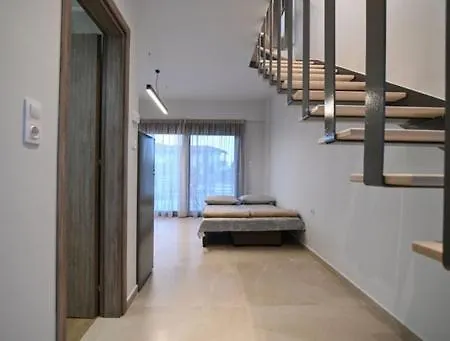 Tres V & Aparthotel Stavros (Thessaloniki)