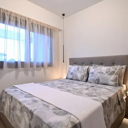 Lägenhetshotell Tres V & Stavros (Thessaloniki)