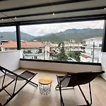Tres V & Hotel de apartamente 3*
