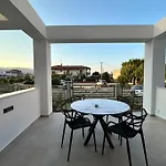 Hotel de apartamente Tres V & Stavros (Thessaloniki)